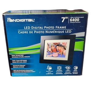 NIB 7" LED digital frame